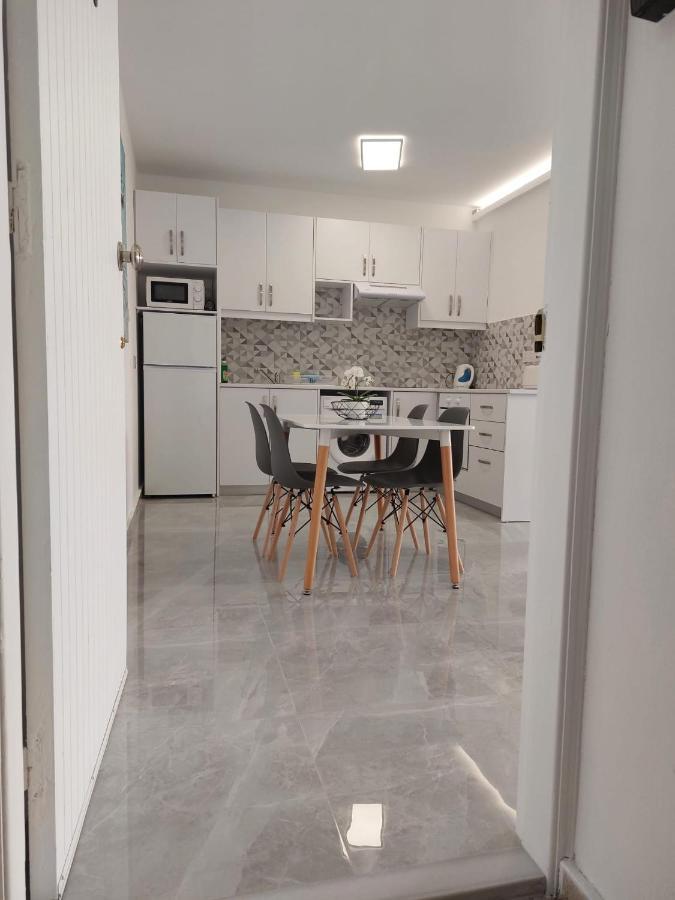 Amazing Napa Apartment Айя Напа Екстериор снимка