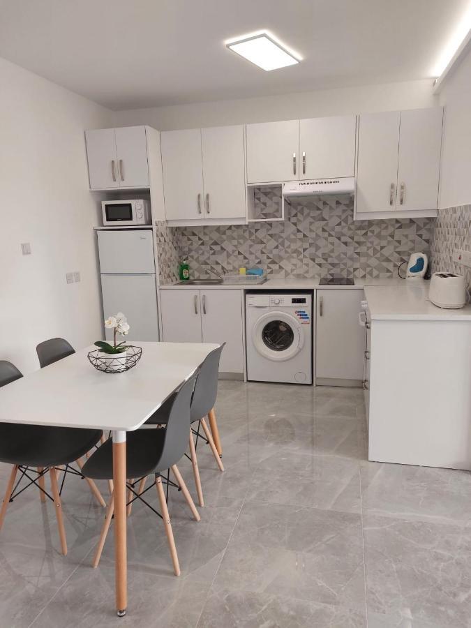 Amazing Napa Apartment Айя Напа Екстериор снимка