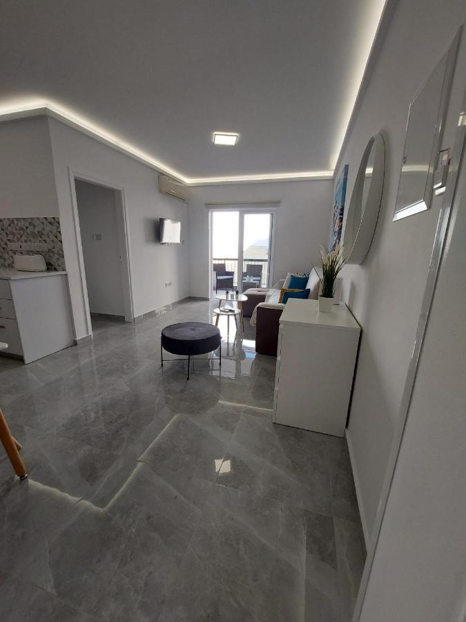 Amazing Napa Apartment Айя Напа Екстериор снимка